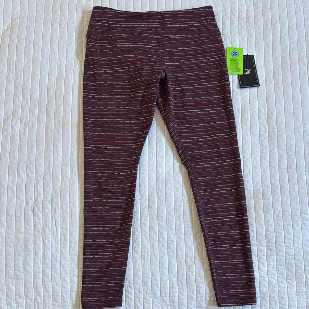 Glyder Women’s Maroon Striped Leggings